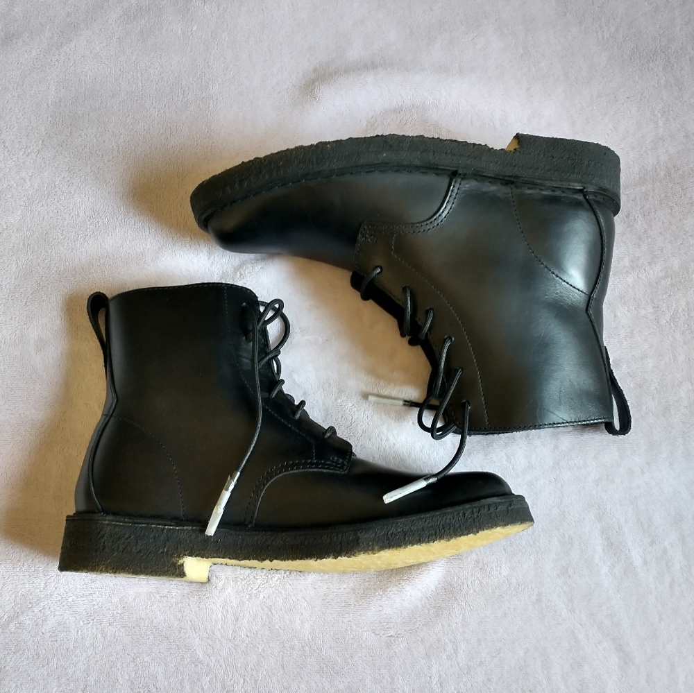Clarks Originals Black Leather Desert Boots